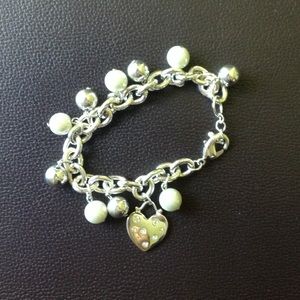 Silver Heart, Pearl, Silver beaded charm bracelet.